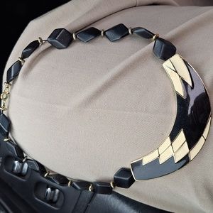 Rare Vtg 1970s Trifari Costume Enamel Asymmetric Lucite Beads Choker gold tone